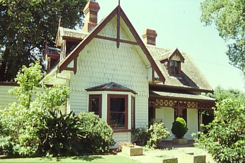 B6573 Swiss Cottage - Former Curator's Lodge
