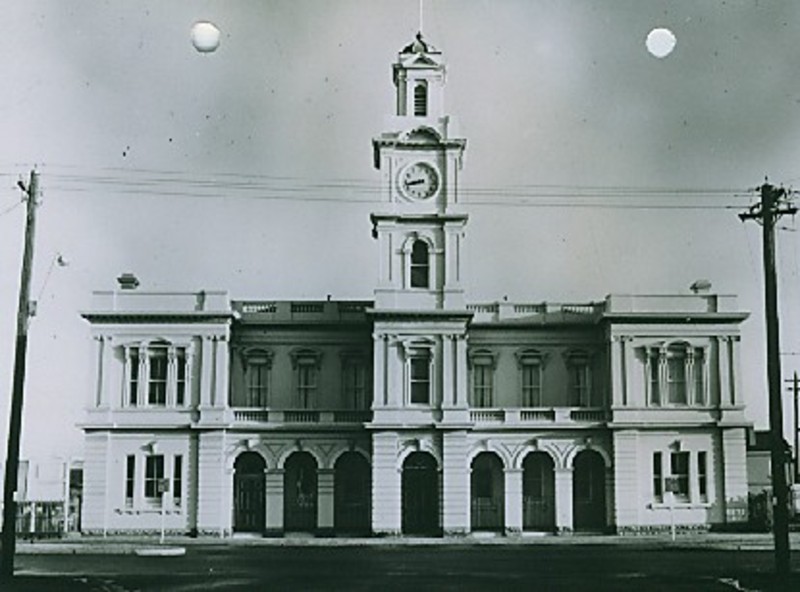 B0853 Town Hall Port Melbourne