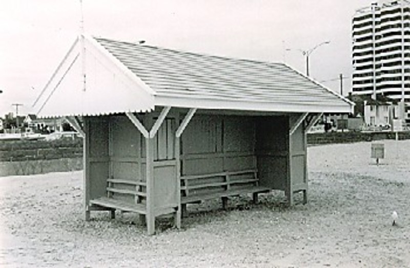 B5394 Edwardian Beach Shelter