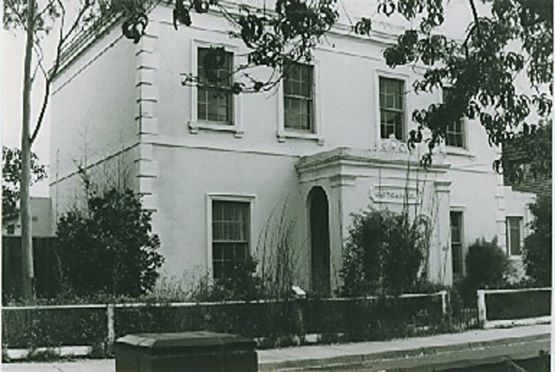 B4387 Clifton House