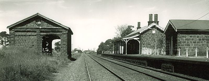 B2285 Railway Station &amp; Goods Shed