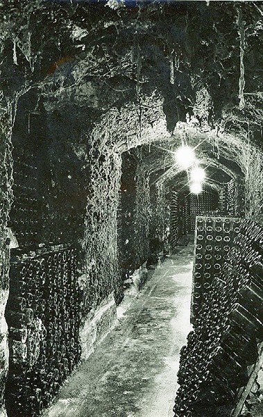 B1251 Seppelt's Champagne Cellars, Great Western