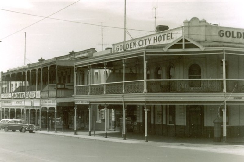 B1751 Golden City Hotel Ballarat