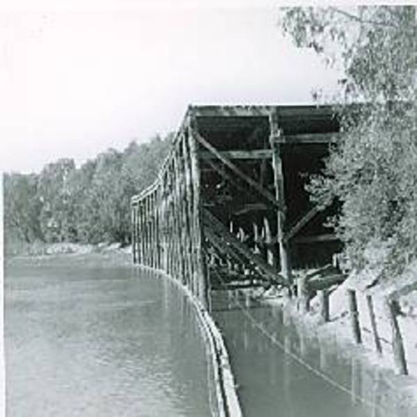 B1993 Echuca Wharf