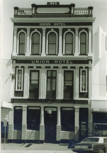 B4504 Union Hotel