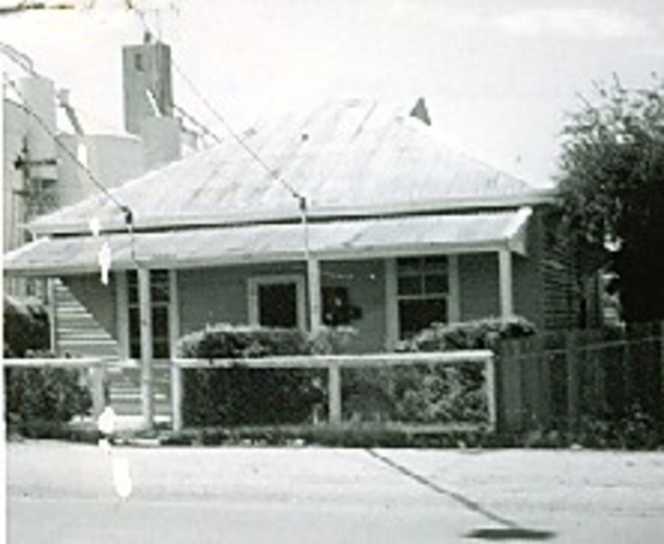 B3173 Railway Cottage