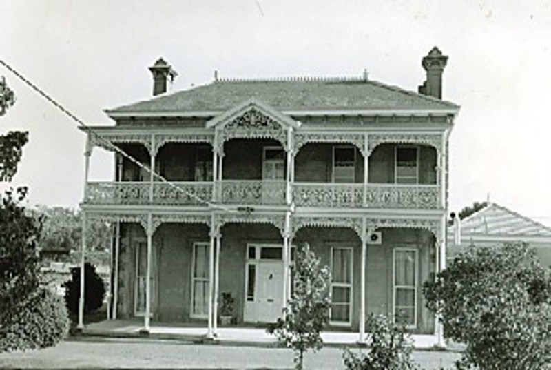 B2084 Moira House