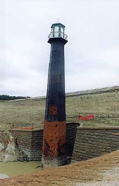 B7048 Outlet Tower