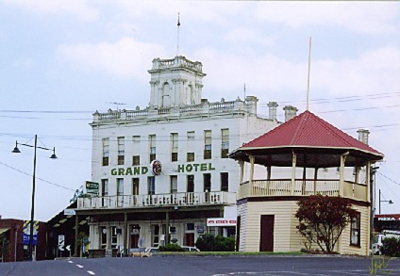 B0406 Grand Hotel