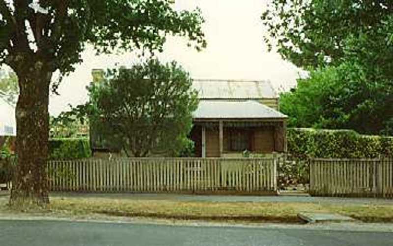 B6685 Miner's Cottage
