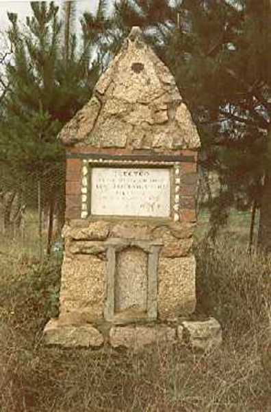 B6030 Stone Cairn