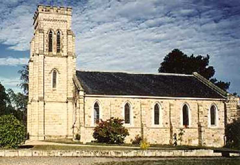 B0618 Christ Church Beechworth