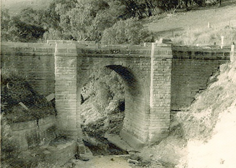 B1589 Djerriwarrh Creek Bridge