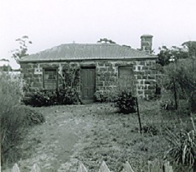 B2677 Ruins of Giles Cottage