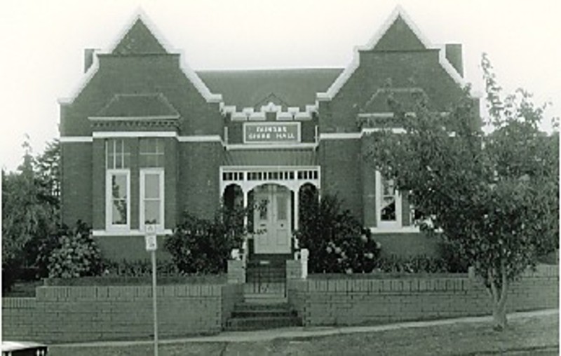 B5167 Dundas Shire Hall