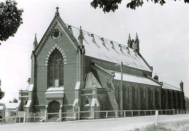 B2404 Uniting Church