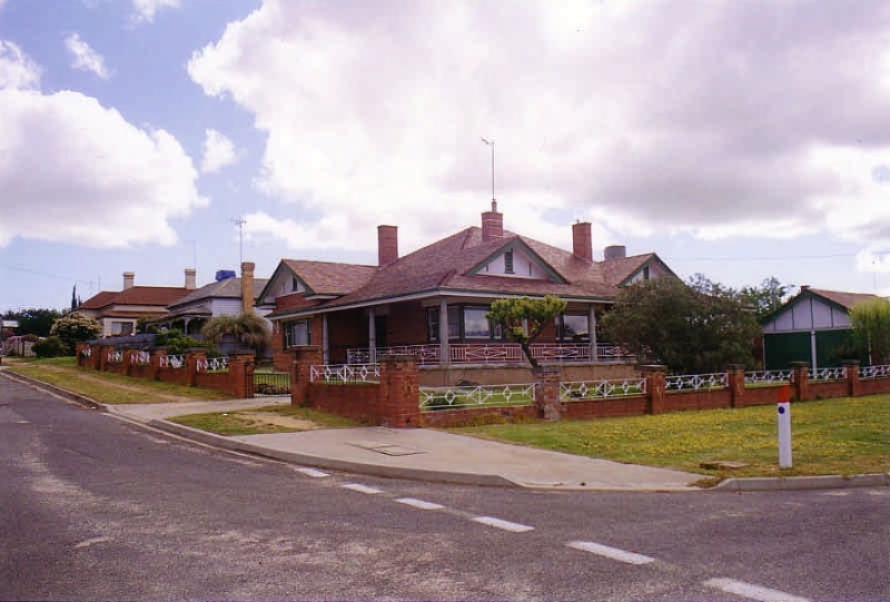 SD 018 - House - 40 Alma Street, ST ARNAUD Shire of Northern Grampians - Stage 2 Heritage Study, 2004