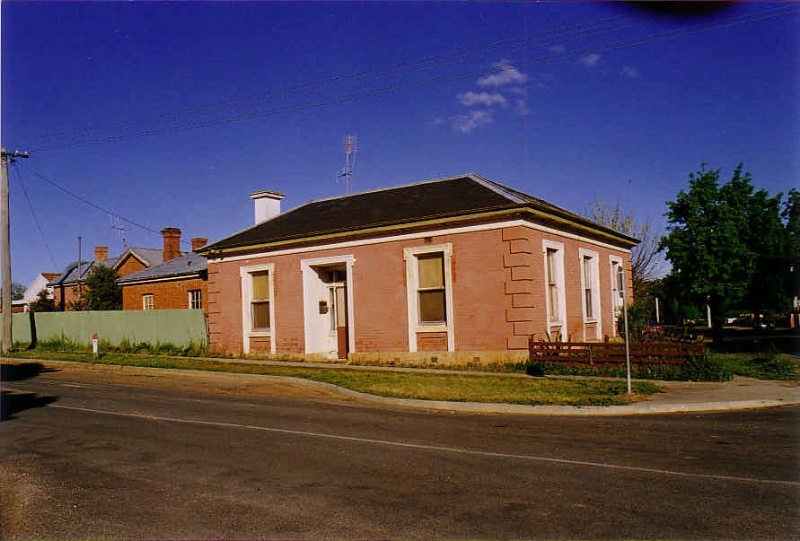 SD 093 - Former Bank of Victoria, 40 Kings Avenue, cnr Millett Street, ST ARNAUD