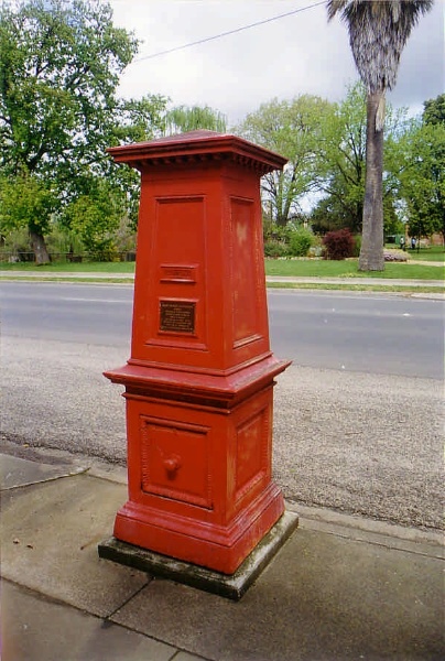SD 132 - Post Box, Napier Street, corner Inkerman Street, ST ARNAUD