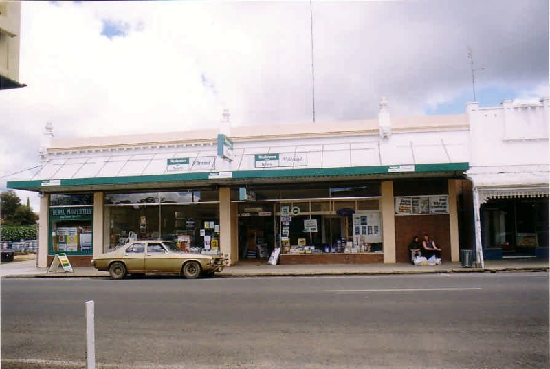 SD 137 - Shops, 'Westfarmers Dalgety' (former Edwards Store)