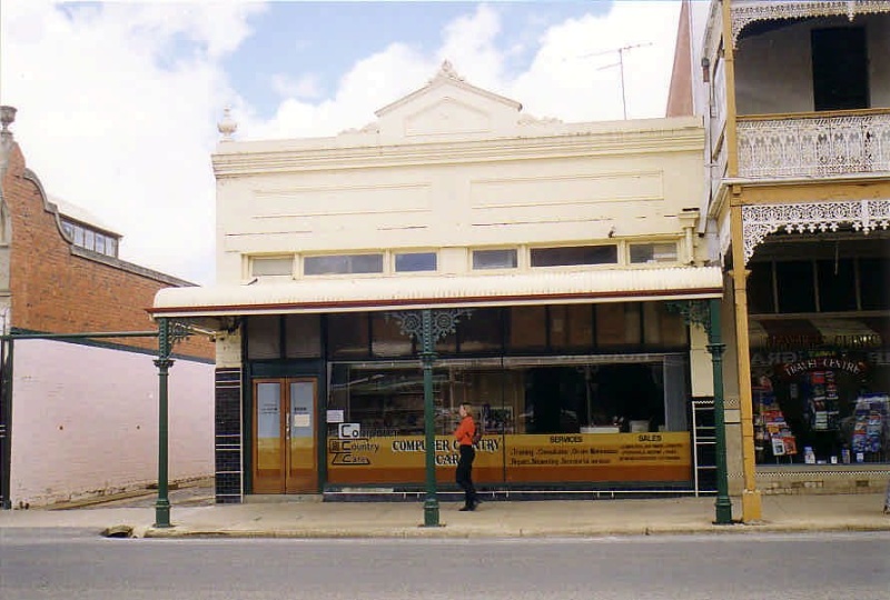 SD 181 - Shop, 'Computer Country Care', 119 Napier Street, ST ARNAUD