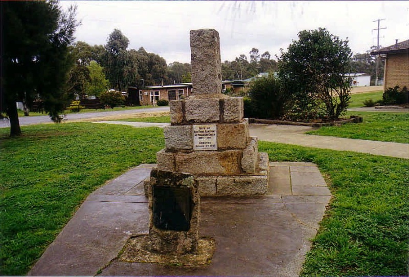 SL 102 - Monument to site of first Pleasant Creek Cemetery, Griffith Street, STAWELL