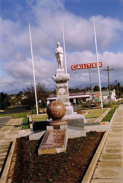 SL 169 - War Memorial, Main Street, STAWELL