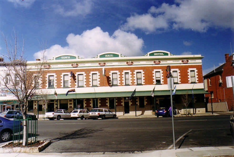 SL 185a - Town Hall Hotel, 62-68 Main Street, STAWELL