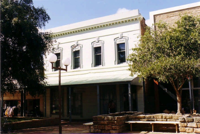 SL 222 - Two-storey Shop, 148 Main Street, STAWELL