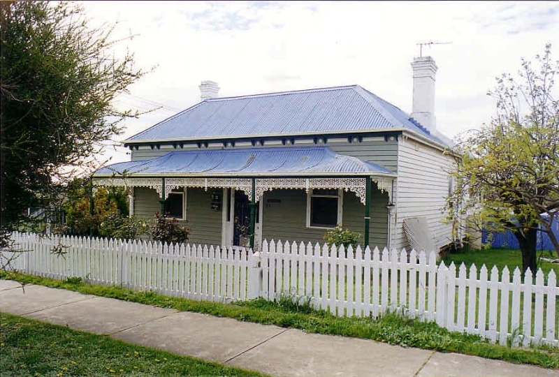 SL 326 - House 'Carinya', 25 Shirreff Street, STAWELL