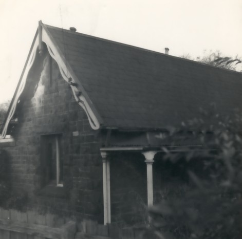 B1252 Bluestone Cottage Cnr Bowen Crescent &amp; St Kilda Rd