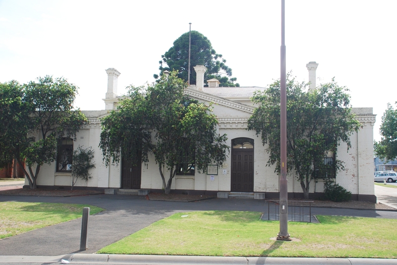 FORMER ECHUCA TOWN HALL SOHE 2008