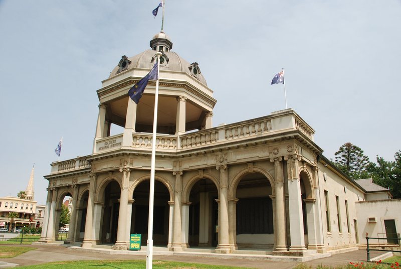 RETURNED SOLDIERS MEMORIAL HALL SOHE 2008