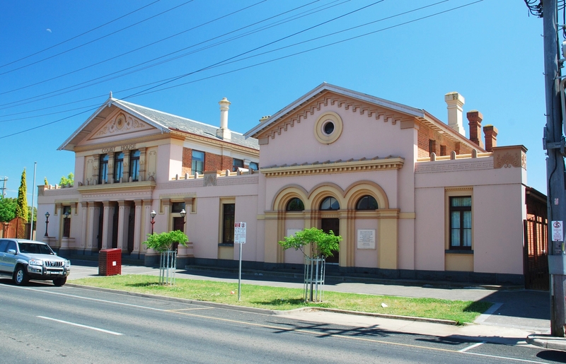 SALE COURT HOUSE SOHE 2008