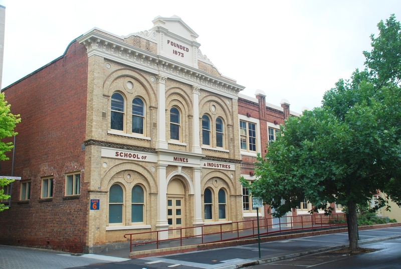 FORMER MECHANICS INSTITUTE AND SCHOOL OF MINES SOHE 2008