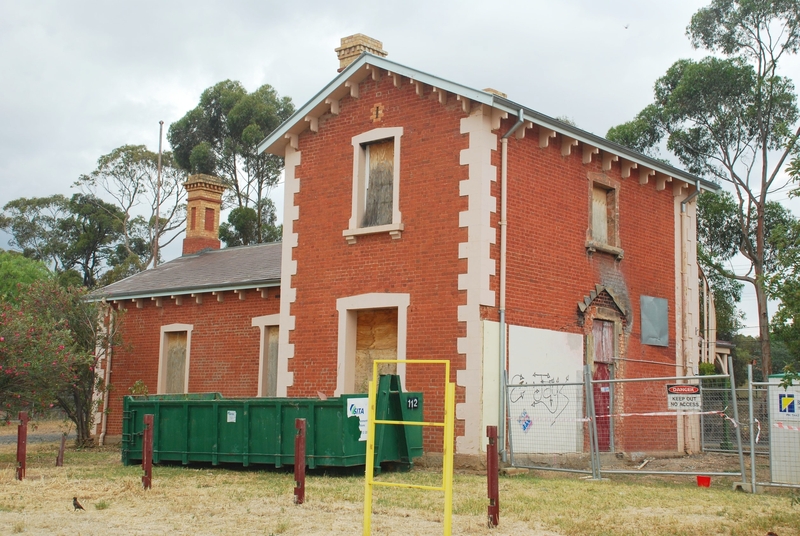 KANGAROO FLAT RAILWAY STATION COMPLEX SOHE 2008