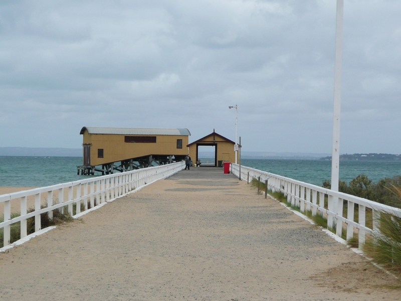 QUEENSCLIFF PIER AND LIFEBOAT COMPLEX SOHE 2008