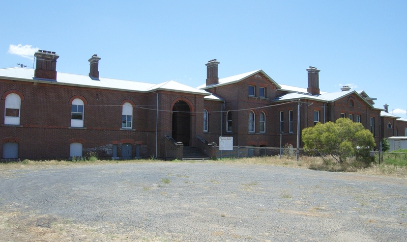 SERVICETON RAILWAY STATION SOHE 2008