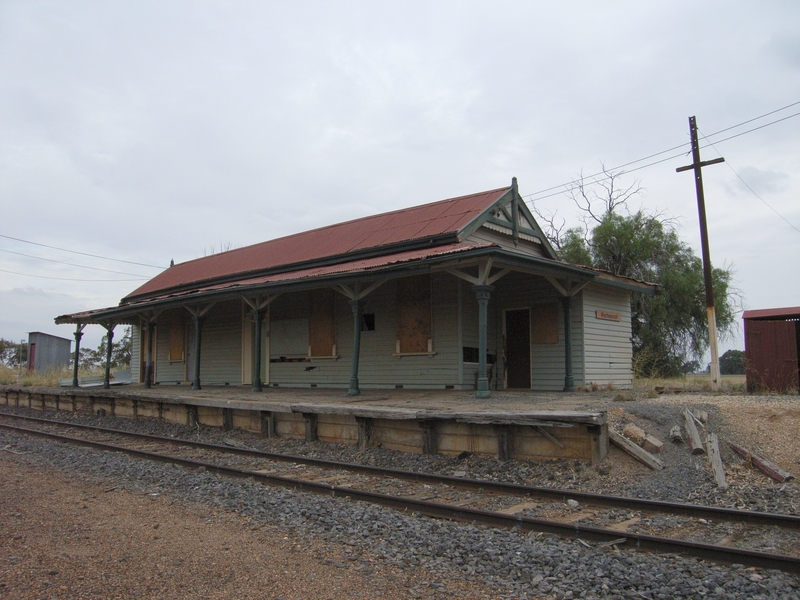 WYCHEPROOF RAILWAY STATION SOHE 2008