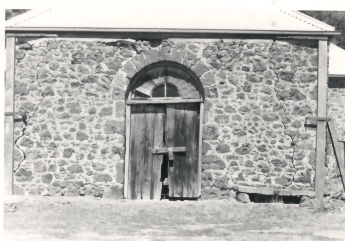 B2847 Benyeo Homestead Woolshed Fanlight