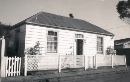 B2619 Cottage