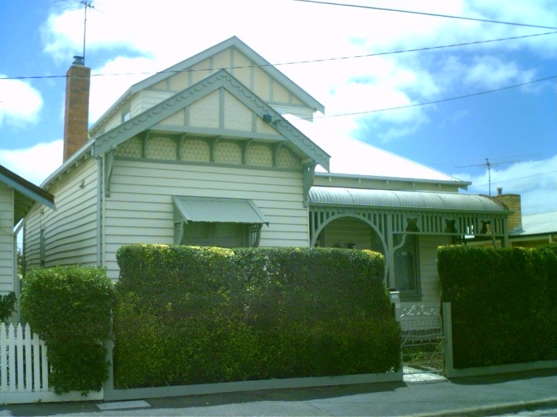 12 Pizer Street, Geelong West