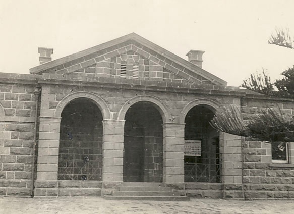 B0343 Court House Gipps St Port Fairy