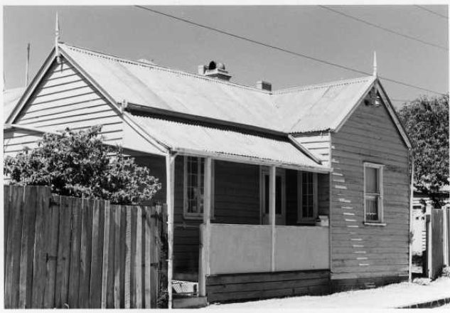 Captain Bowers Cottage, October 1972 Source: Picture Collection, State Library Victoria