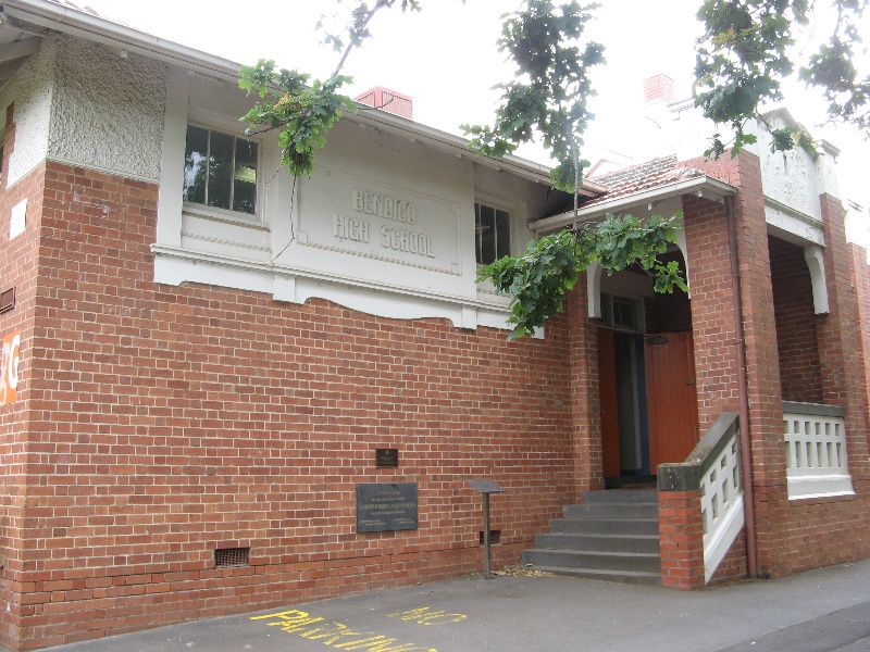 Bendigo Senior Secondary College_entrance to 1914 building_KJ_Nov 09