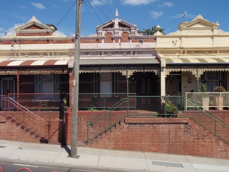 HO70 - Row Houses, 102-106 Victoria Street, Footscray.JPG