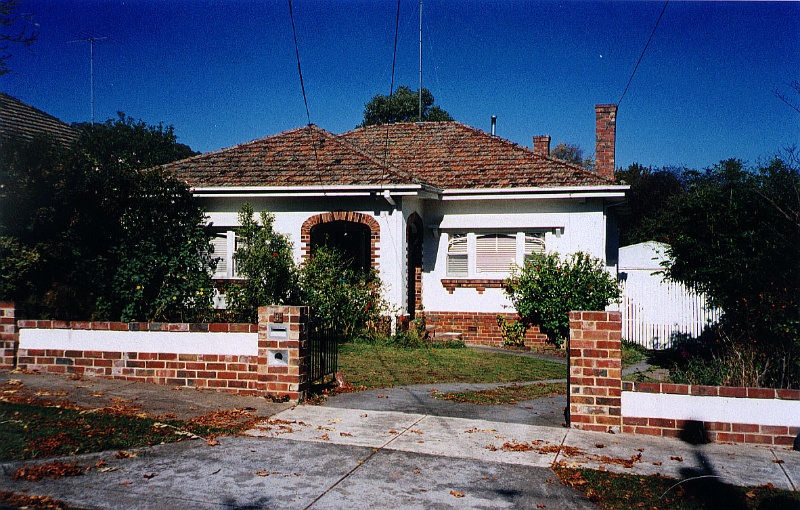Typical English Domestic Revival villa, 9 Robina Road