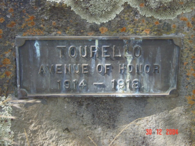 T11336 Tourello Avenue of Honour