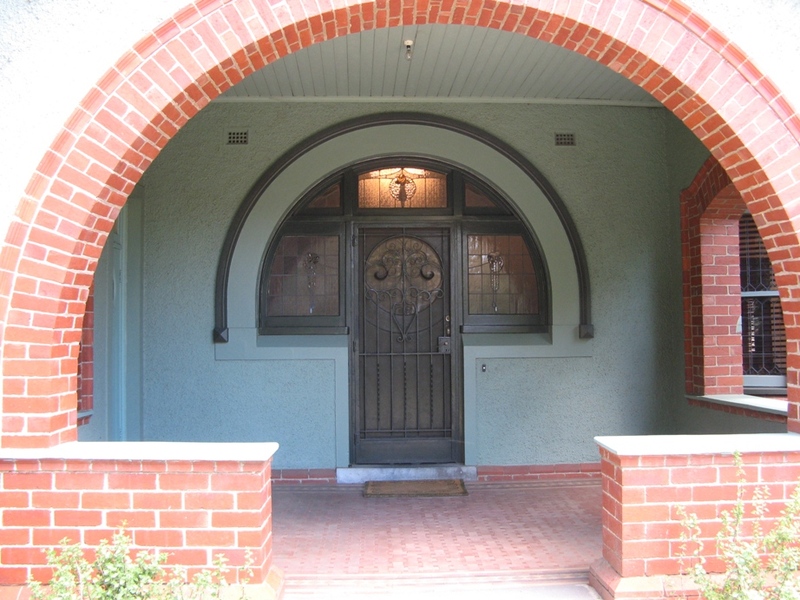23 Mitford St - entrance porch