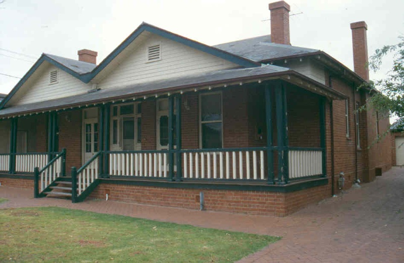 h01098 rafa barracks commandant s house 2002